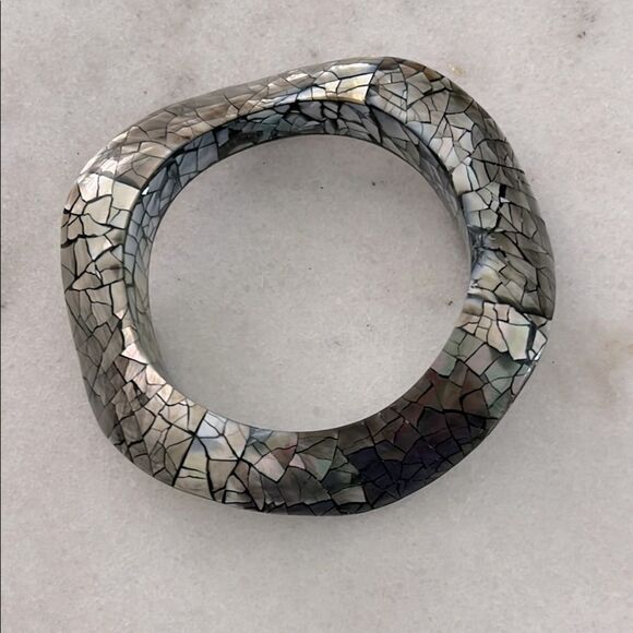 Vintage Mosaic Abalone Shell Patterned Wave Bangle Bracelet Fits up to 8.25 in - Picture 1 of 7